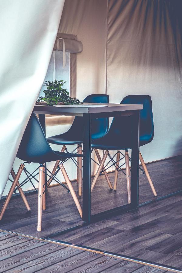 Glamping Pod Gwiazdami Pietrusza Wola Hotel Eksteriør billede